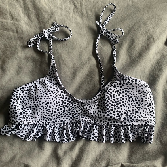 ROMWE Other - Dalmatian Print Ruffle Bikini